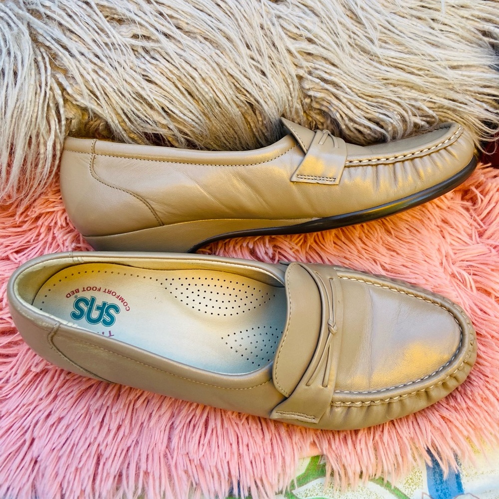 SAS Tripad Comfort Foot Bed Loafers Gray. Size 9.5